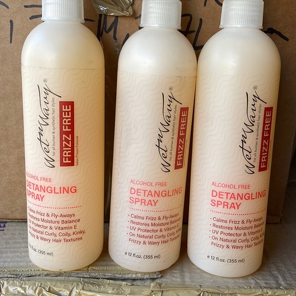 3 bottles frizz free wet and wavy - Picture 1 of 2